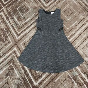 Childrens place 7/8 black/shiny silver dress